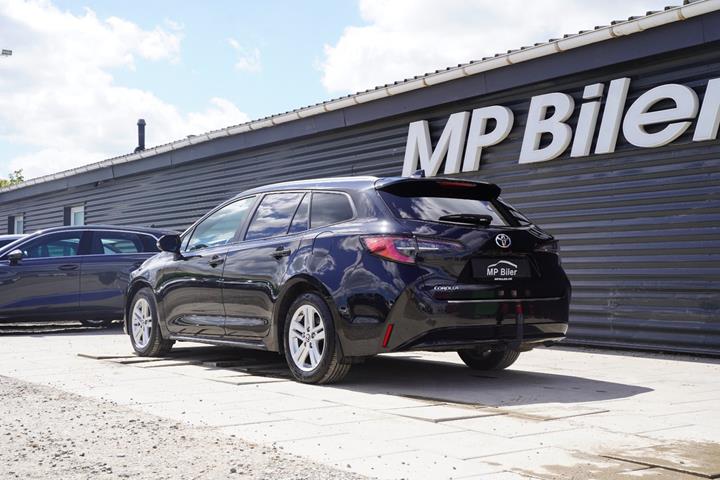 Sort Toyota Corolla fra 2022