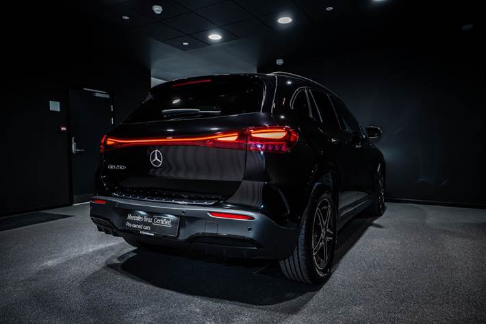 Sort Mercedes EQA250+ fra 2026
