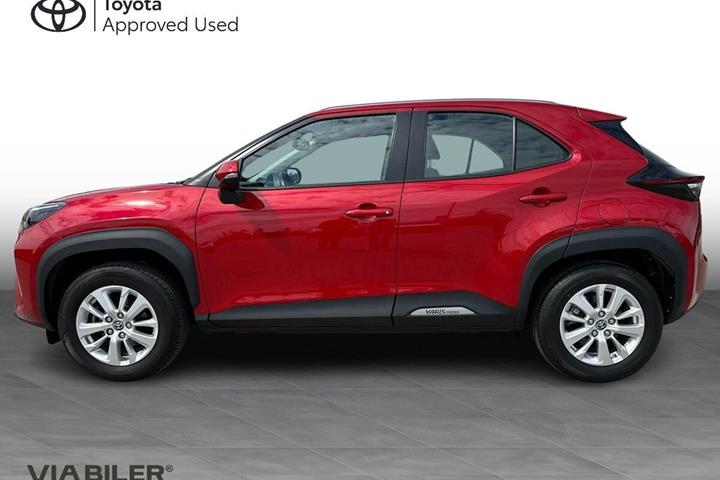 Rød Toyota Yaris Cross fra 2022