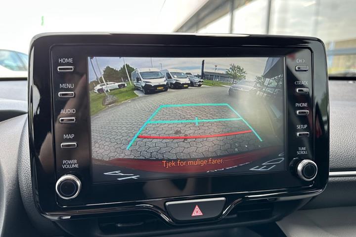 Rød Toyota Yaris Cross fra 2022