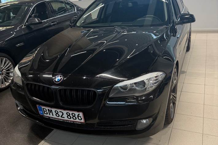 Sort BMW 520d fra 2013