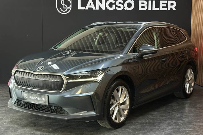 Grå Skoda Enyaq fra 2021 set udefra