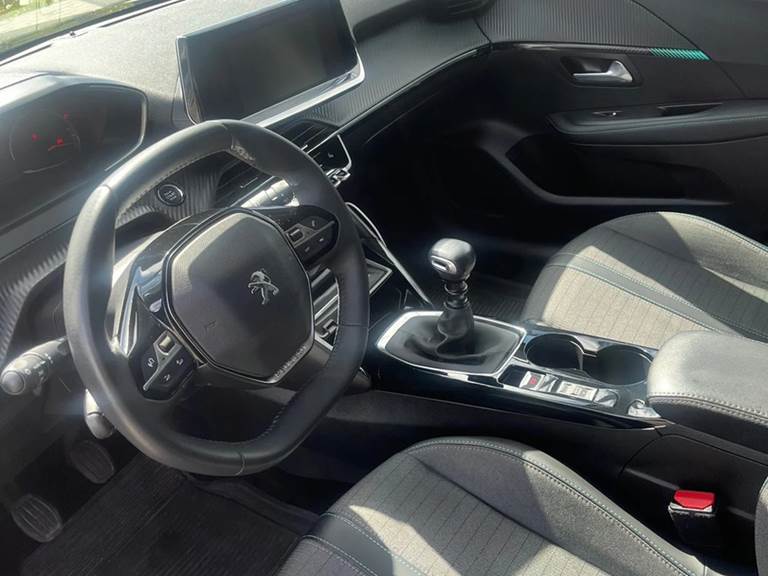 Peugeot 208 1,2 PureTech 100 Allure