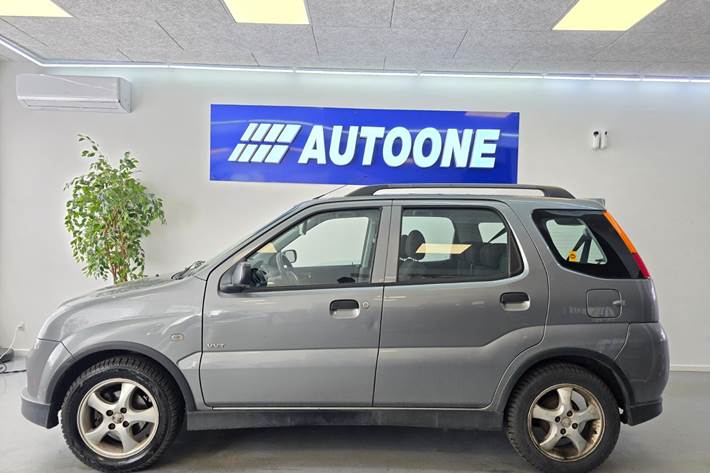 Grå Suzuki Ignis fra 2007