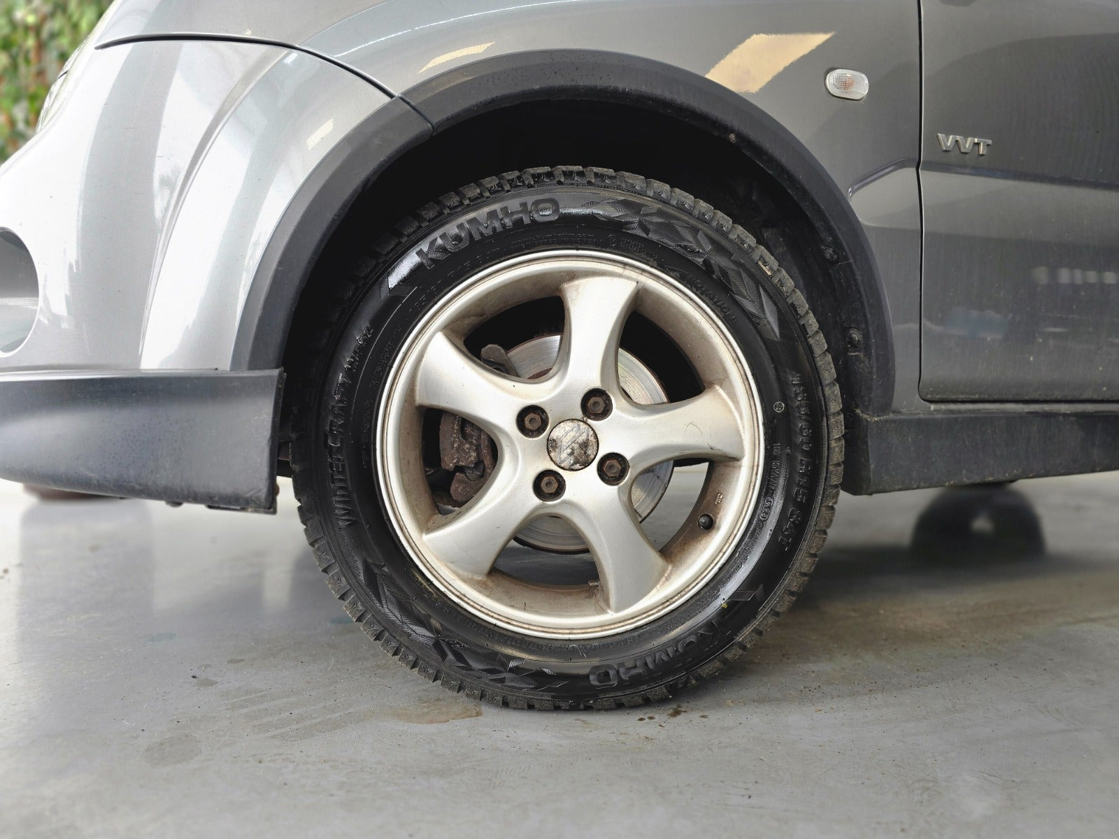 Grå Suzuki Ignis fra 2007