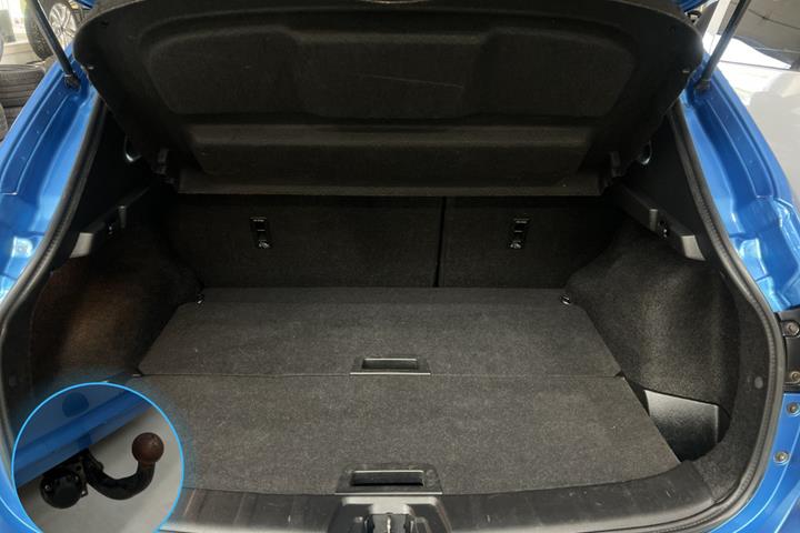 Blå Nissan Qashqai fra 2019