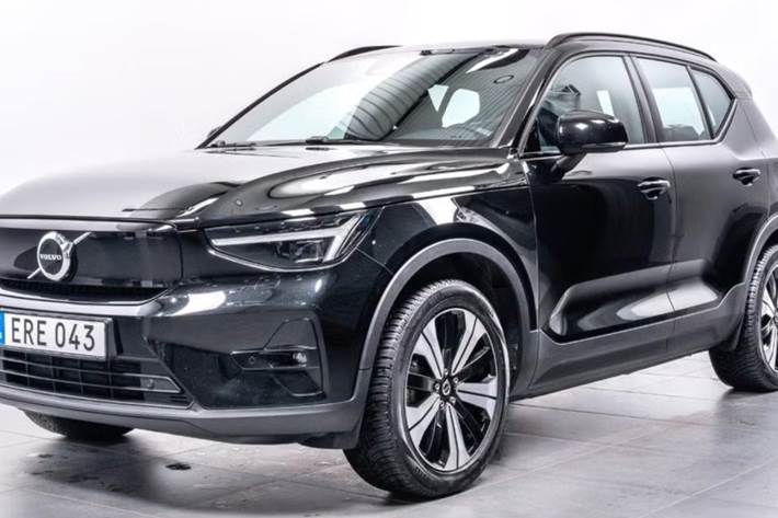 Sort Volvo XC40 fra 2023