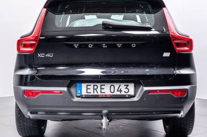 Sort Volvo XC40 fra 2023