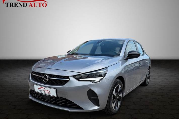 Sølv Opel Corsa-e fra 2021 set udefra
