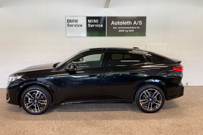 Sort BMW iX2 fra 2025
