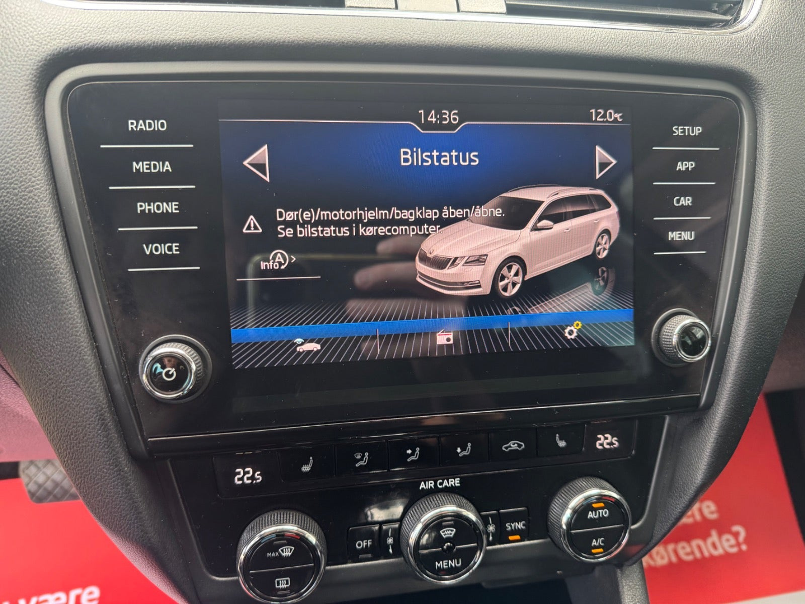 Sort Skoda Octavia fra 2018