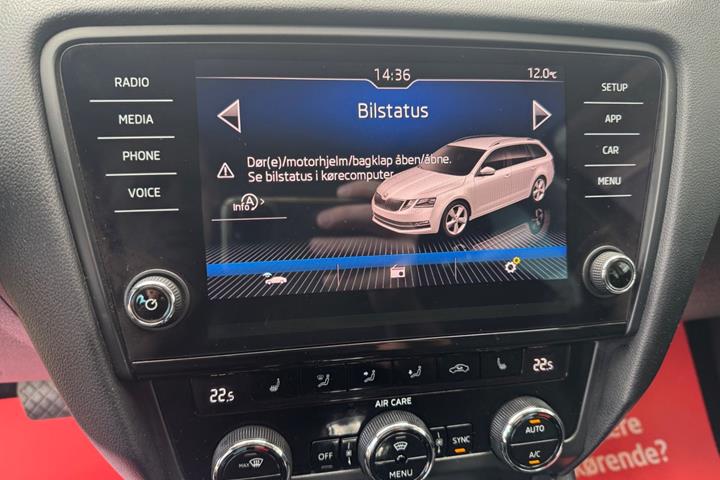 Sort Skoda Octavia fra 2018
