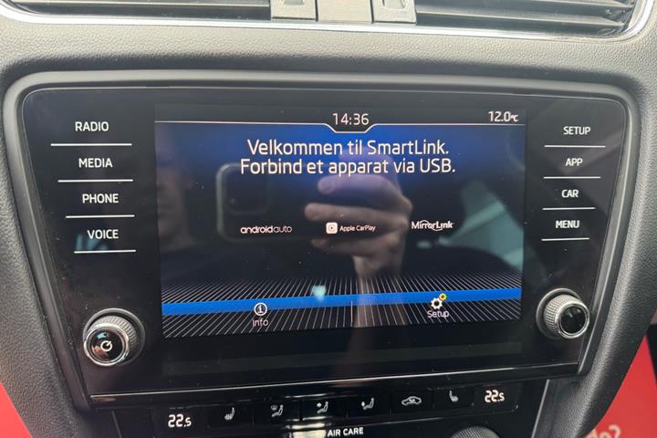Sort Skoda Octavia fra 2018