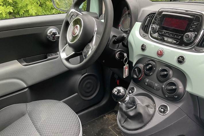 Grøn Fiat 500C fra 2018