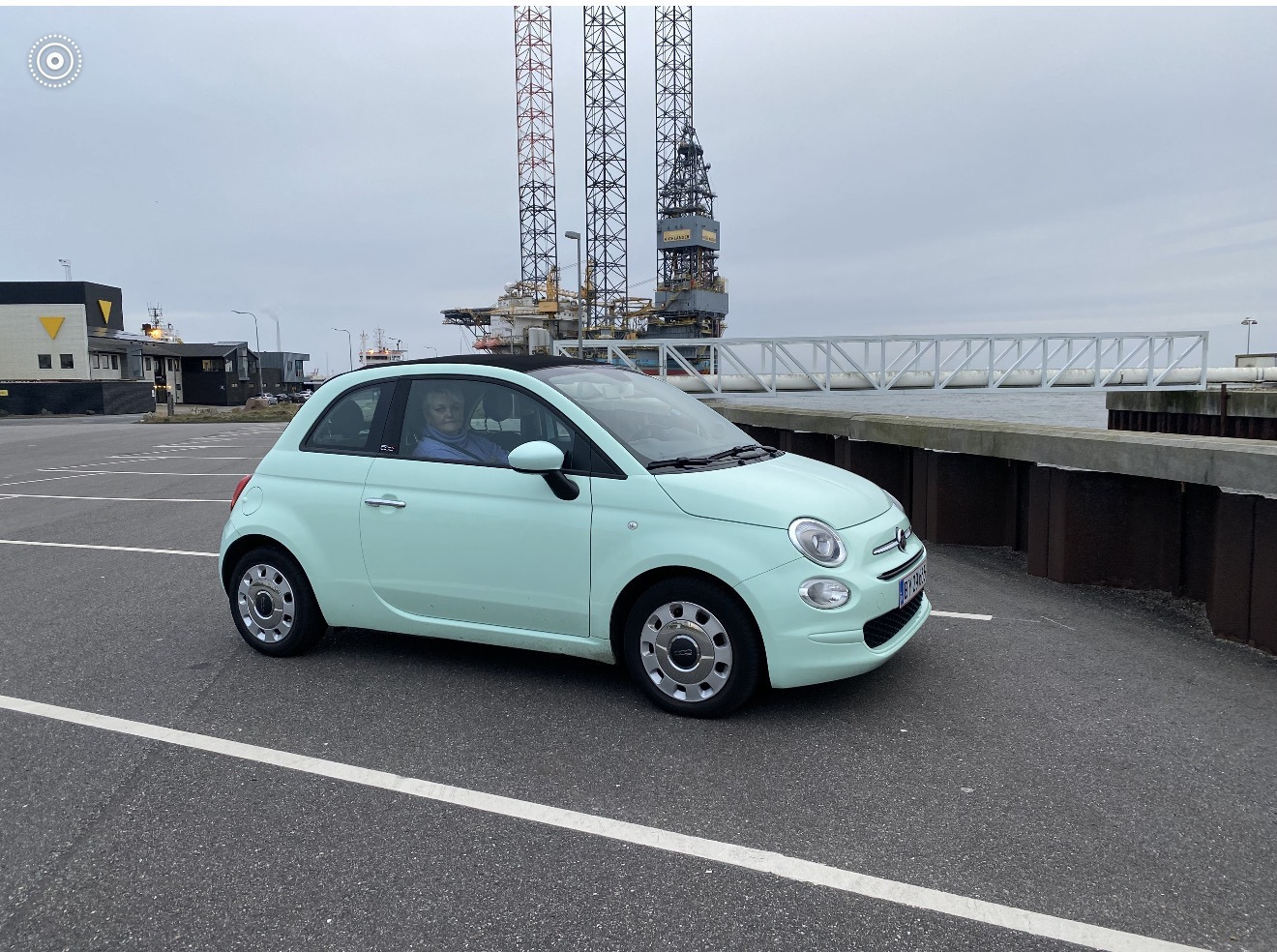 Grøn Fiat 500C fra 2018