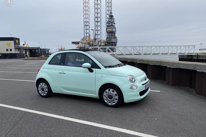 Grøn Fiat 500C fra 2018