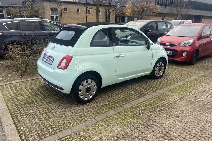 Grøn Fiat 500C fra 2018