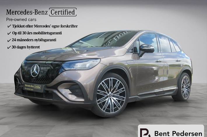 Brun Mercedes EQE 350 fra 2024 set udefra