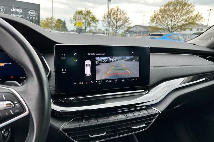 Grå Skoda Octavia fra 2020