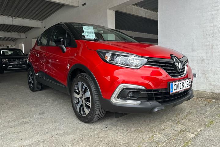Rød Renault Captur fra 2019