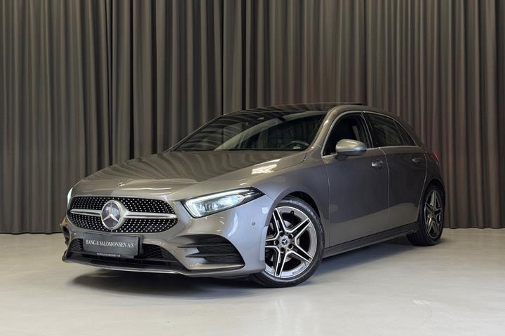 Grå Mercedes A200 fra 2018 set udefra