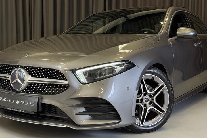 Grå Mercedes A200 fra 2018