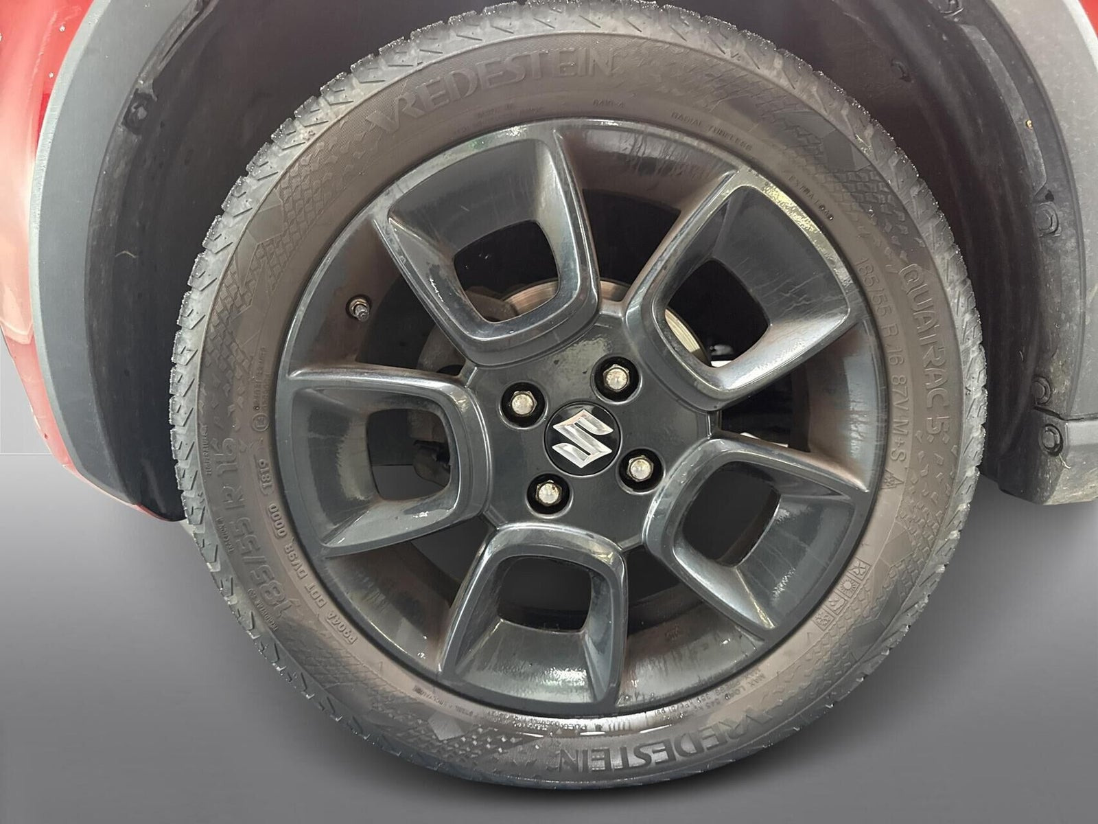 Rød Suzuki Ignis fra 2019