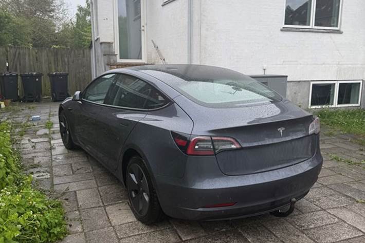 undefined Tesla Model 3 fra 2022