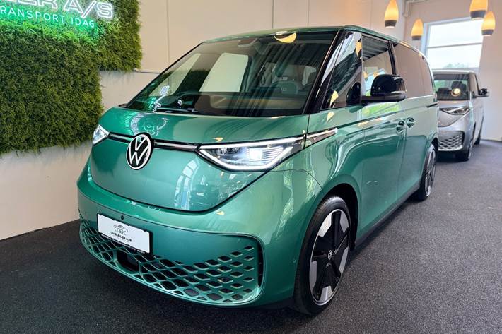 Grøn VW ID.Buzz fra 2024 set udefra