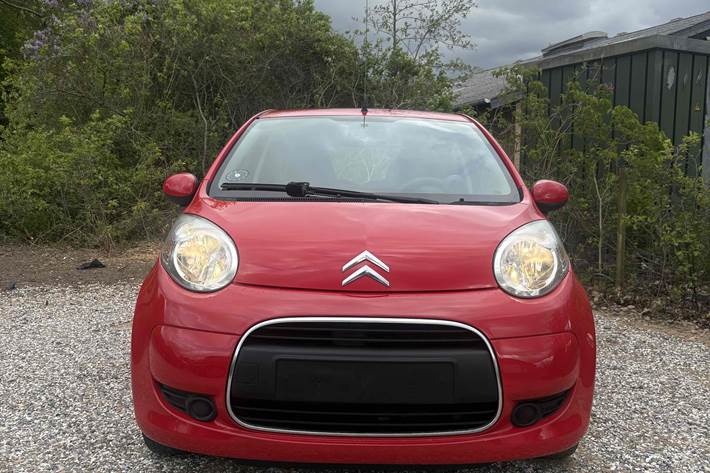 Rød Citroën C1 fra 2010