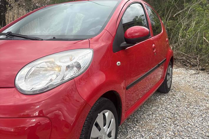 Rød Citroën C1 fra 2010