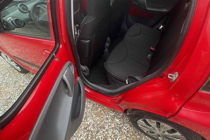 Rød Citroën C1 fra 2010