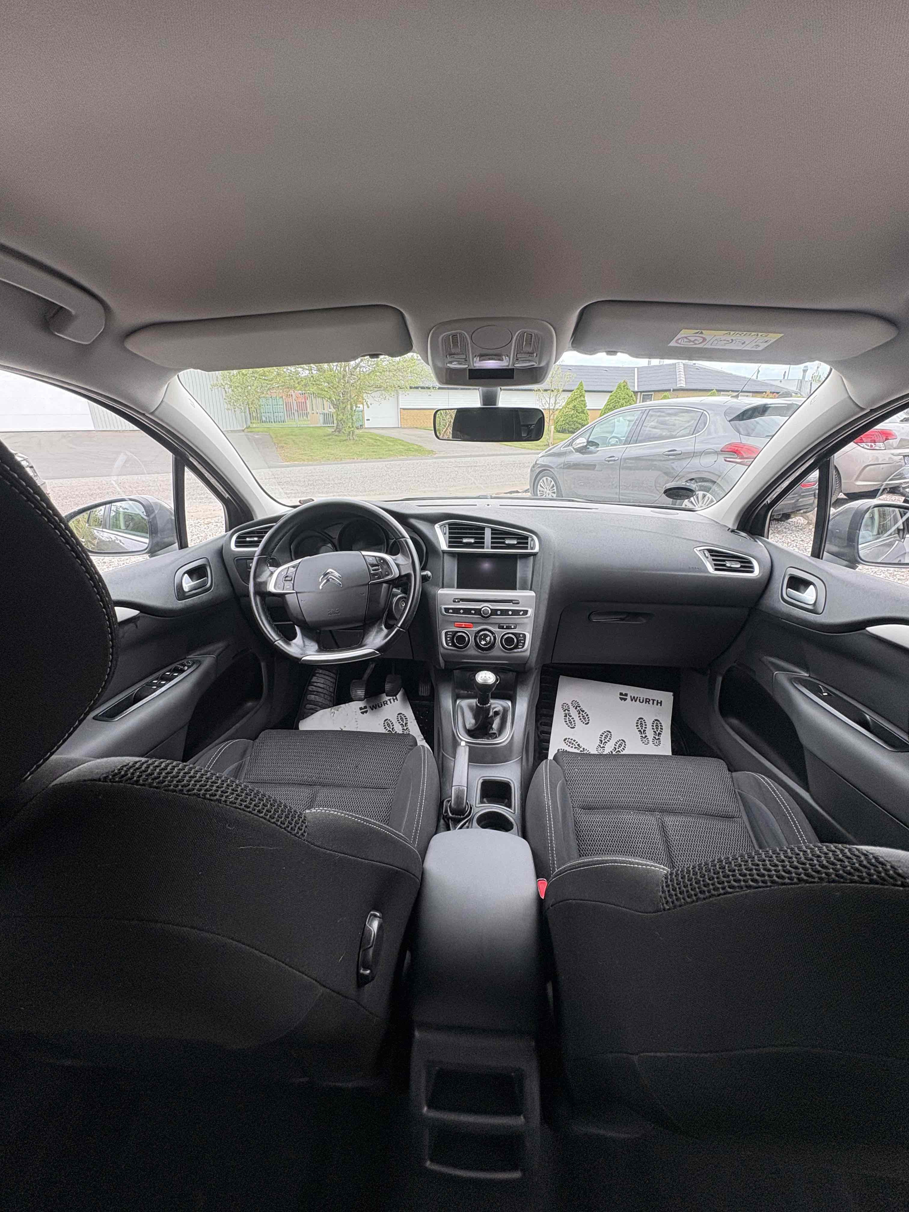 Grå Citroën C4 fra 2015
