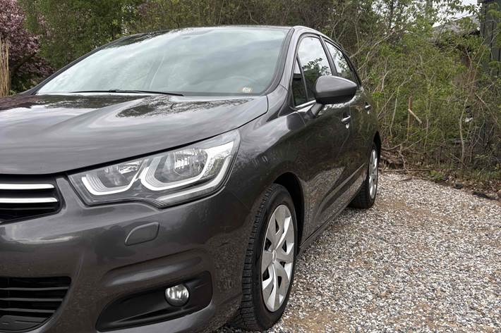 Grå Citroën C4 fra 2015