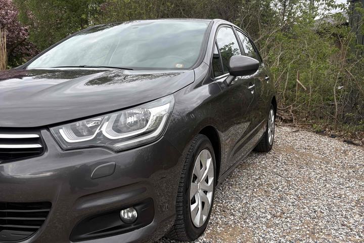 Grå Citroën C4 fra 2015