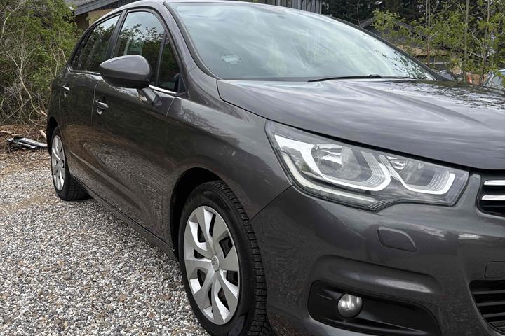 Grå Citroën C4 fra 2015