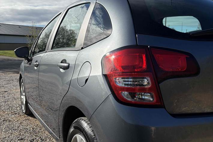 Grå Citroën C3 fra 2010