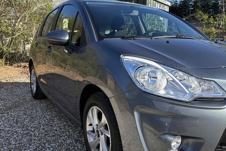 Grå Citroën C3 fra 2010