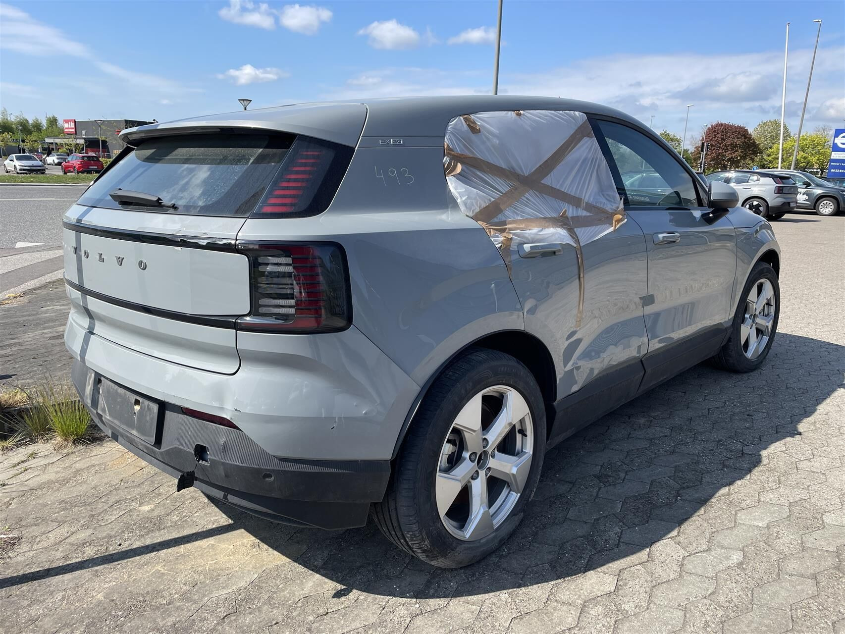 Grå Volvo EX30 fra 2024
