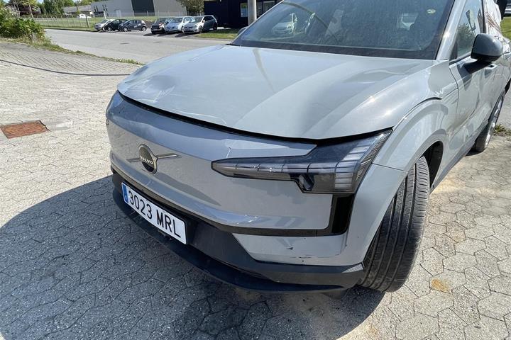Grå Volvo EX30 fra 2024
