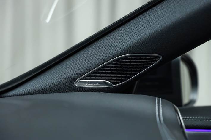 Blå Mercedes A35 fra 2019