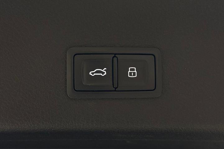 Sort Audi e-tron fra 2021