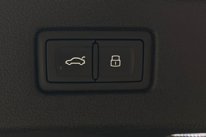 Grå Audi A5 fra 2020