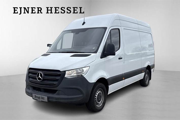 Hvid Mercedes Sprinter 317 fra 2023