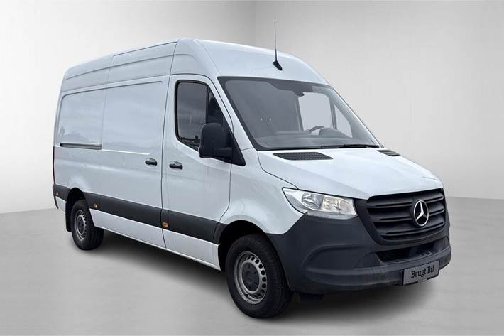 Hvid Mercedes Sprinter 317 fra 2023