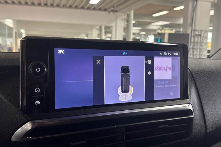 Hvid Toyota Proace Verso fra 2024