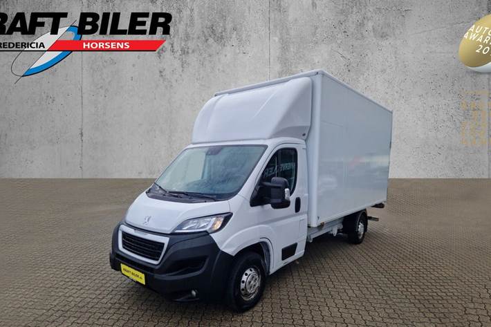 Hvid Peugeot Boxer 335 fra 2024