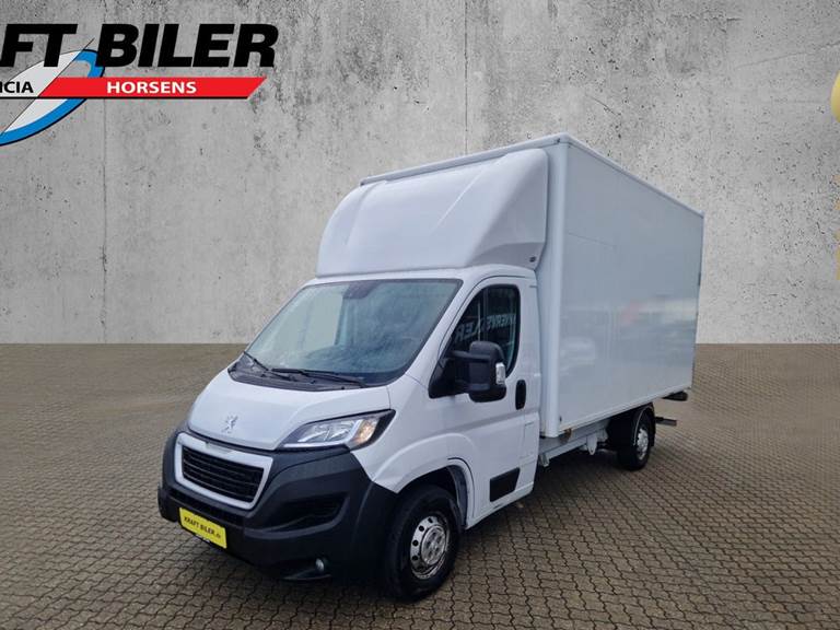 Peugeot Boxer 335 2,2 BlueHDi 140 L3 Alukasse m/lift