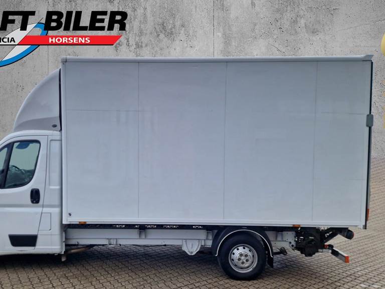 Peugeot Boxer 335 2,2 BlueHDi 140 L3 Alukasse m/lift
