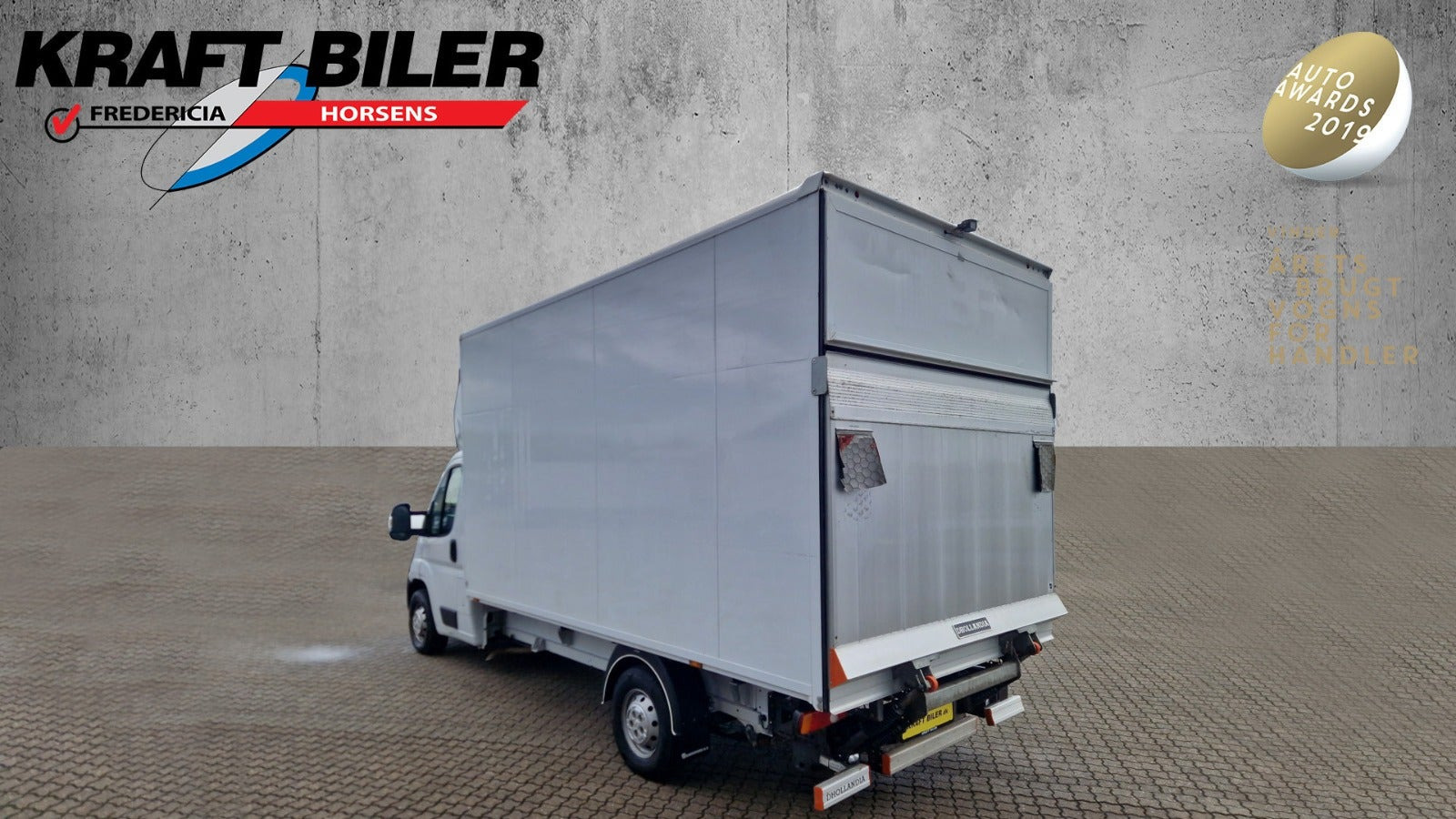 Hvid Peugeot Boxer 335 fra 2024